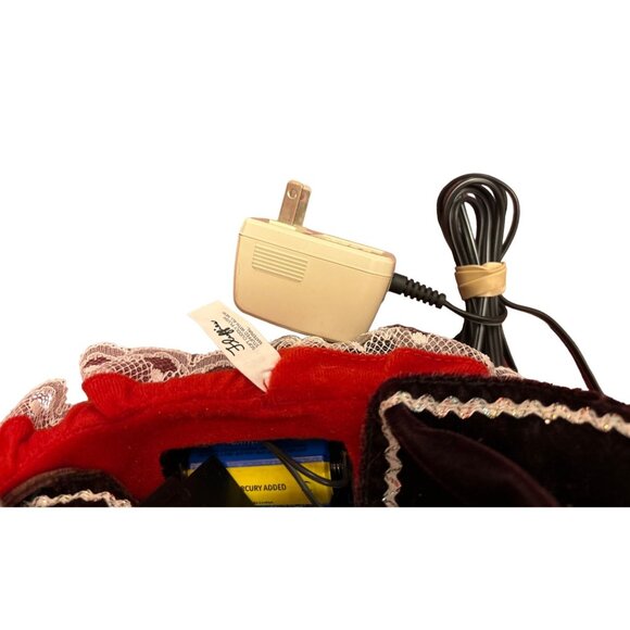 Fluffies Animated Singing Christmas Bears On Basket Base With Power Adapter - Picture 4 of 7